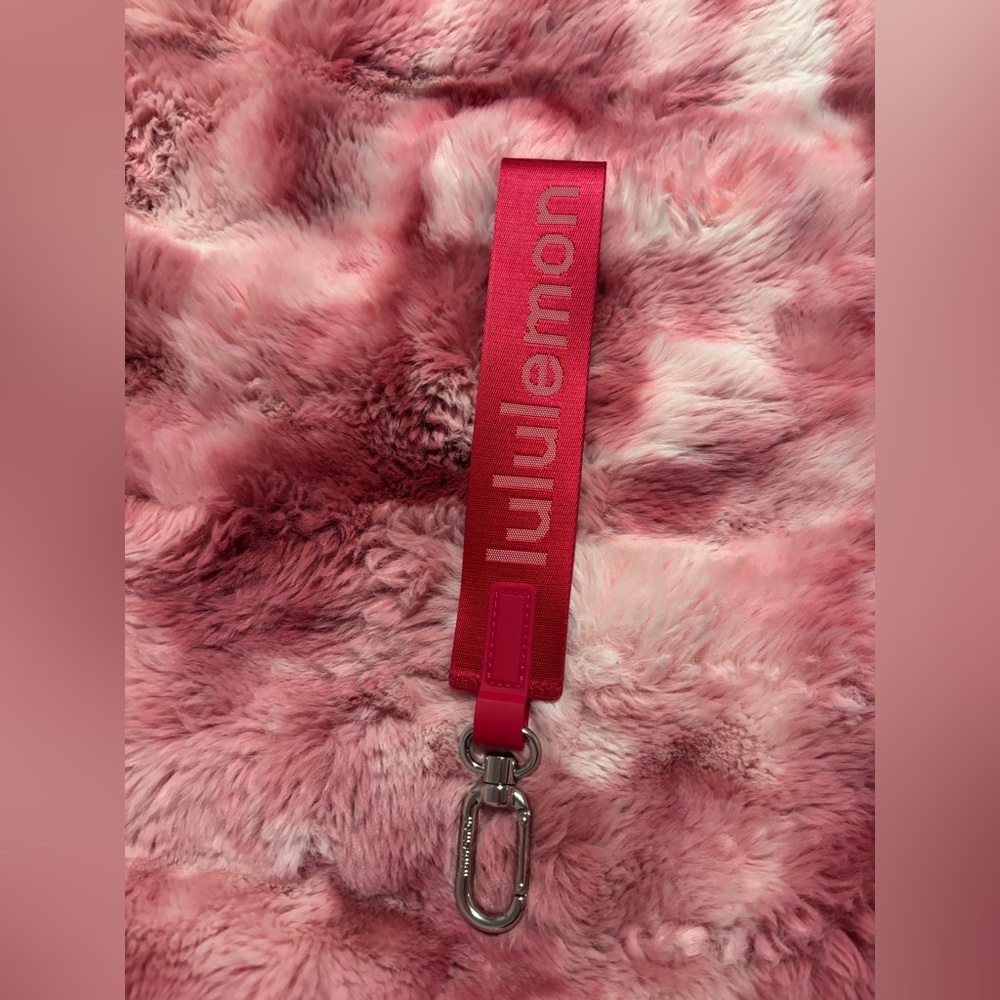lululemon keychain never lost